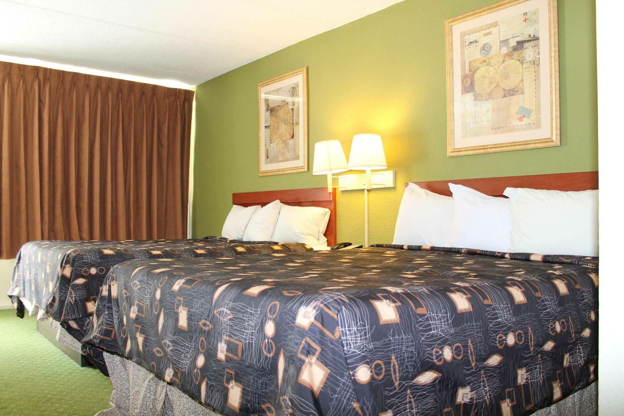 Travelers Inn 金斯兰 外观 照片